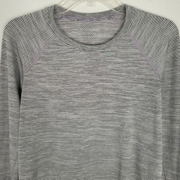 Lululemon Size 8 Swiftly Tech Long Sleeve 2.0 Top Wee Are From Space White Black - Picture 4 of 10
